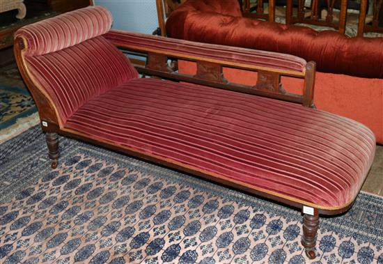 Late Victorian mahogany chaise longue